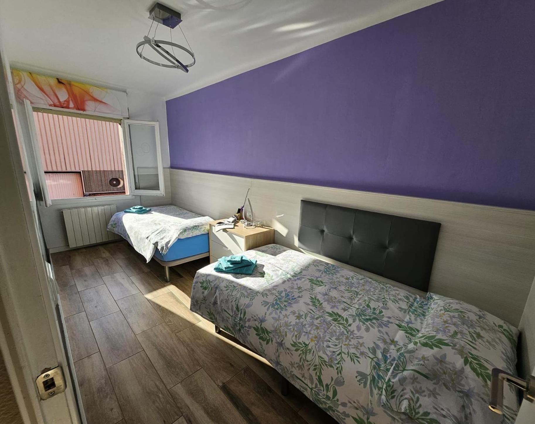 Apartamento Nuria Figueres  Exterior photo