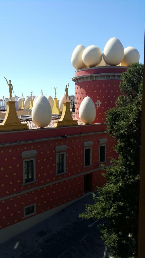 Apartamento Nuria Figueres  Exterior photo
