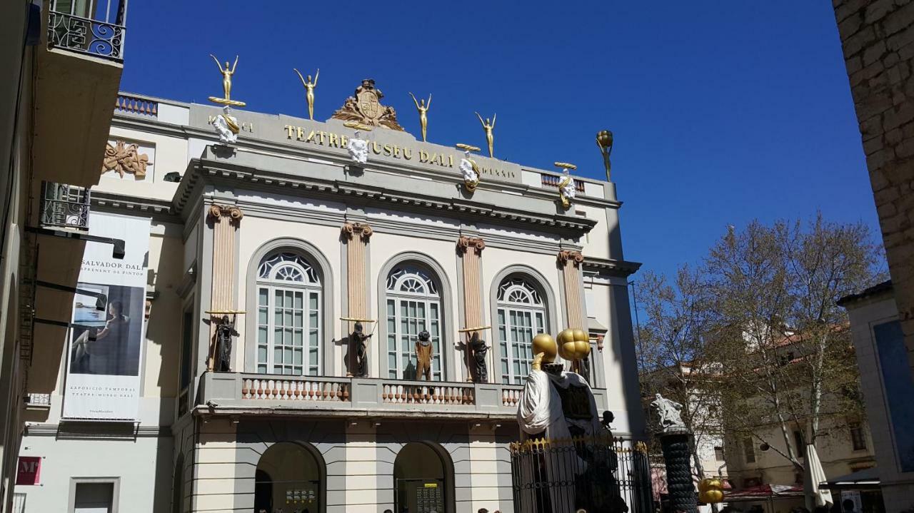 Apartamento Nuria Figueres  Exterior photo